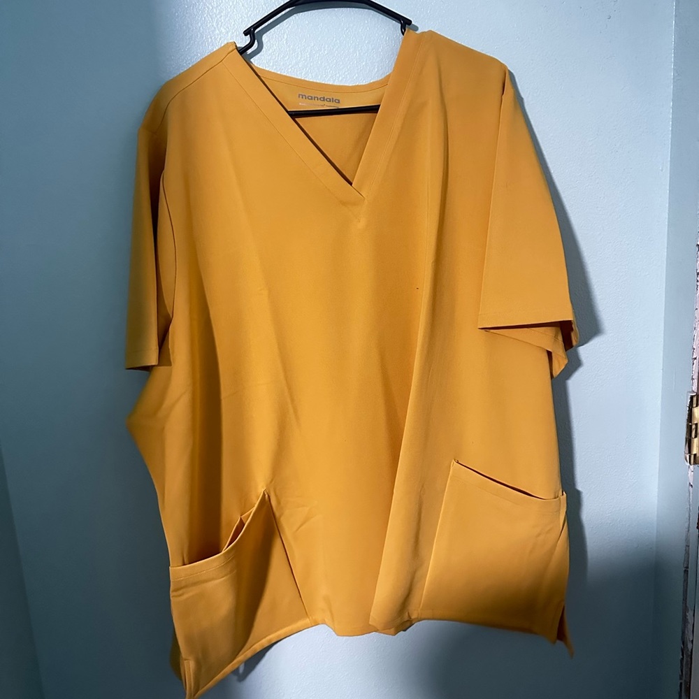 Mandala Scrub Top - Honey - 4XL - 6 Pocket Top